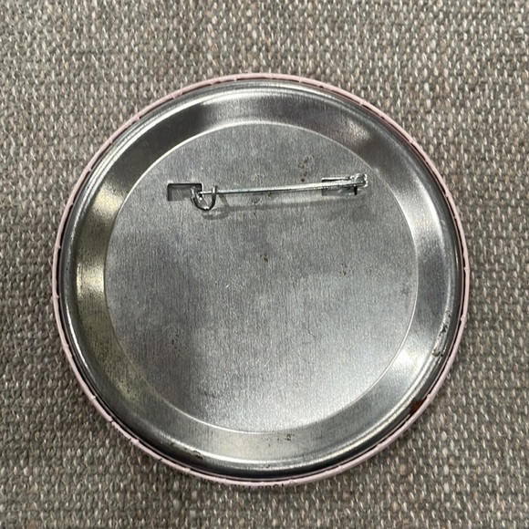 VINTAGE 1988 Mickey Disney Button - Picture 3 of 3